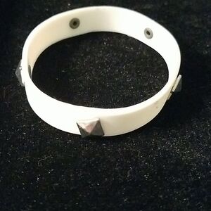 Rubber Bracelet 7 inch Silver Studded